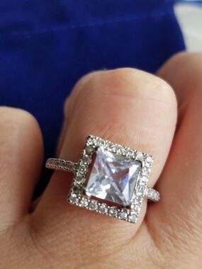 Swarovski Elements 925 Sterling Silver Princess CZ Diamond Solitaire Ring NEW